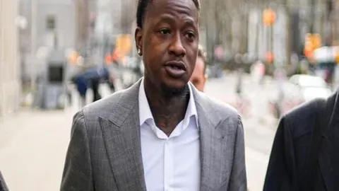 亚历山大赛季战绩亮眼，145胜领跑，快船队135胜紧随其后。